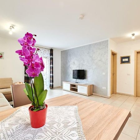 Apartman Leon Umag Kültér fotó