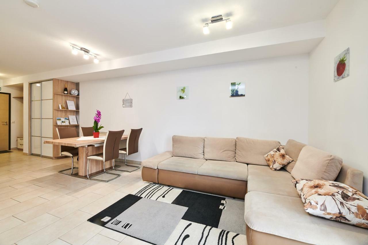 Apartman Leon Umag Kültér fotó