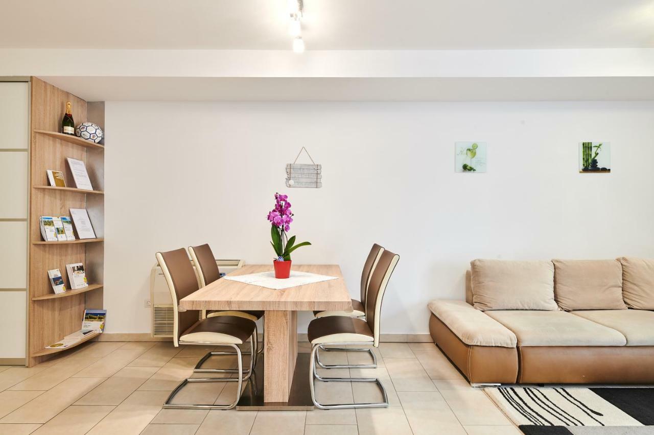 Apartman Leon Umag Kültér fotó