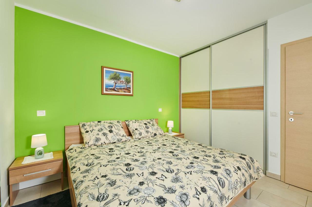 Apartman Leon Umag Kültér fotó