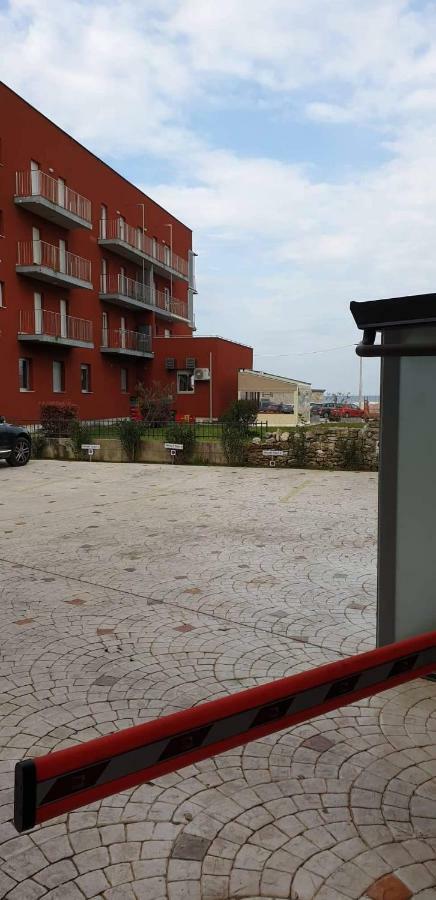 Apartman Leon Umag Kültér fotó